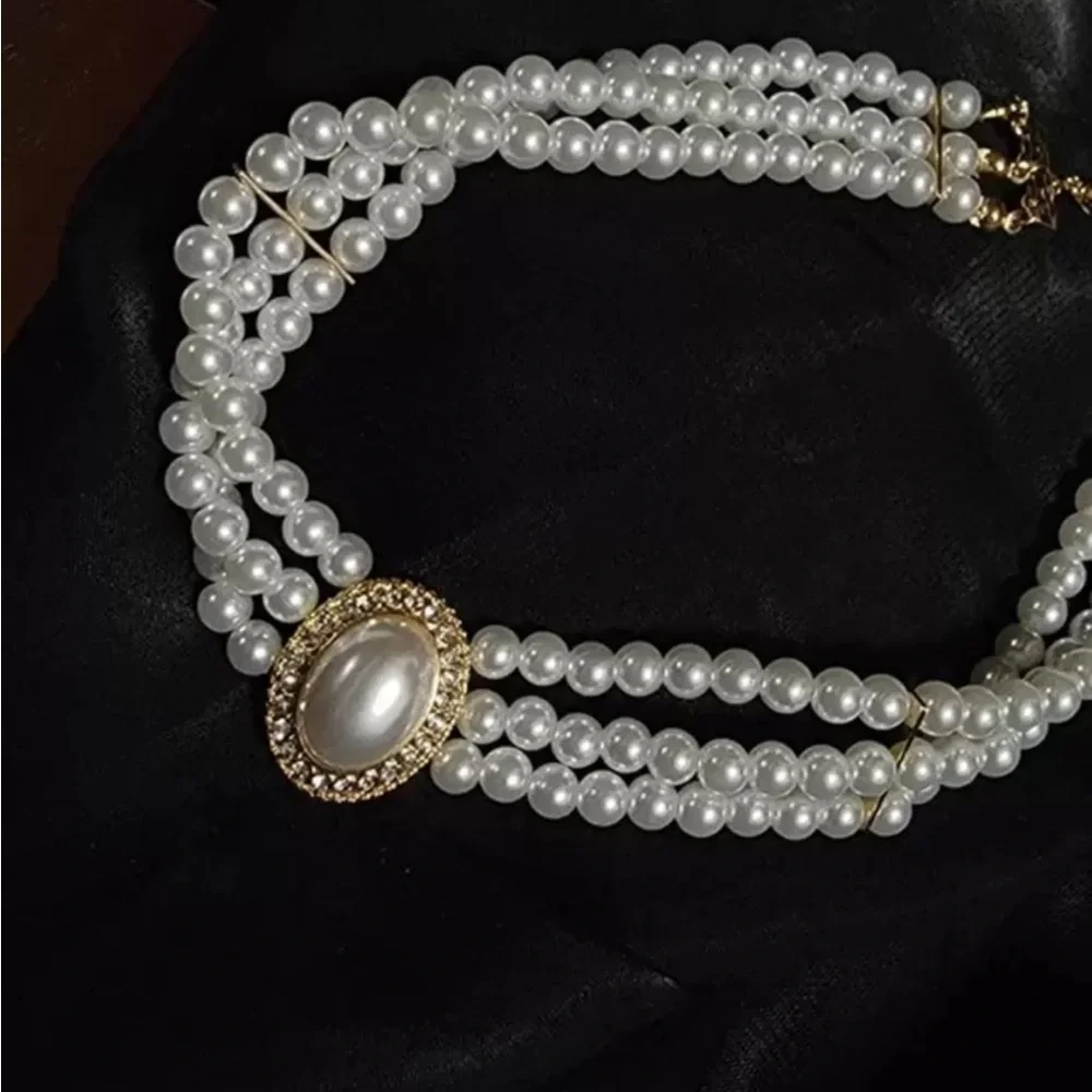 Victorian Gold Cameo Clasp Pearl Choker - Picture 2 of 7